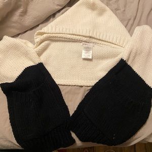 BCBG hat with scarf attached